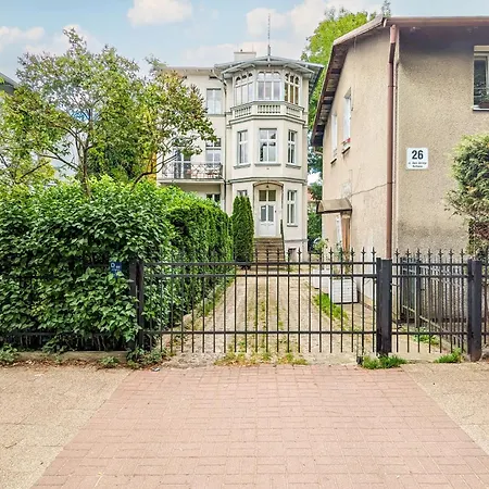 Apartment Nadmorski Z Parkingiem I Ogrodem Blisko Molo W Sopocie By Rent Like *