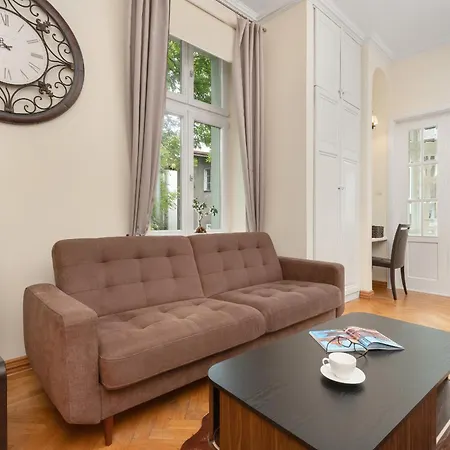 Nadmorski Z Parkingiem I Ogrodem Blisko Molo W Sopocie By Rent Like Apartment